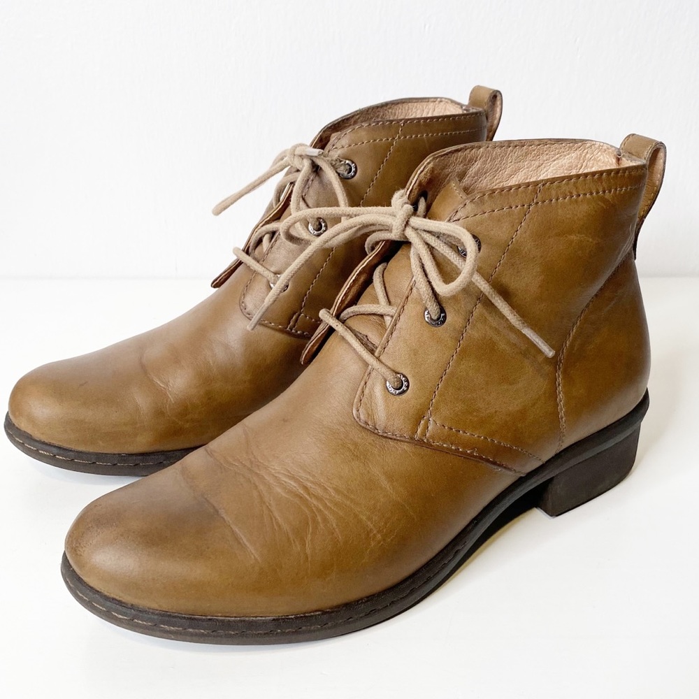 Bogs | Taupe Kristina Chukka Leather Boots